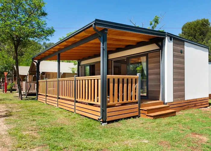 Glamping And Mobile Homes Lavanda - Holiday Centre Bi Village